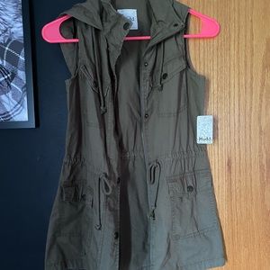 MUDD camouflage green vest ( XS )